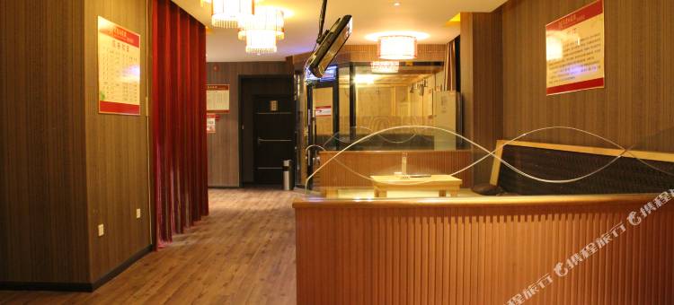 营口晟鼎裕龙阁商务酒店(万达广场金刚山店)图片