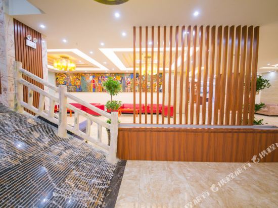 安顺斐迪斯温泉假日酒店_地址:开发区多彩万象旅游城