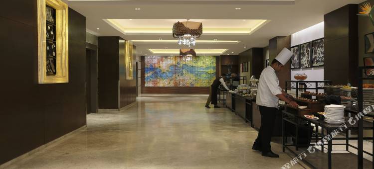 瓦多达拉苏亚宫殿美爵酒店(Grand Mercure Vadodara Surya Palace)图片