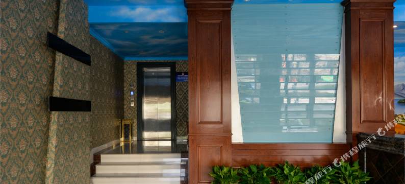 杭州锦怡精品酒店(临安广场地铁站店)图片