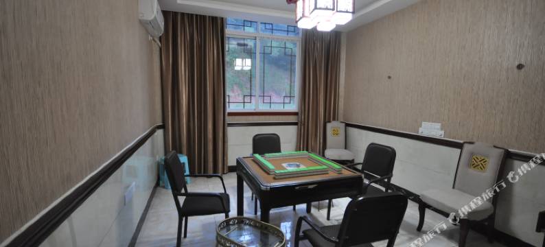 长宁七洞沟大酒店图片