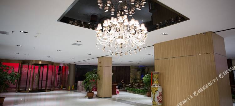 H酒店(太原迎泽大桥理工大学地铁站店)图片