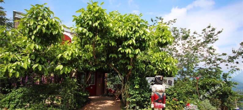 南投清境白熊屋图片