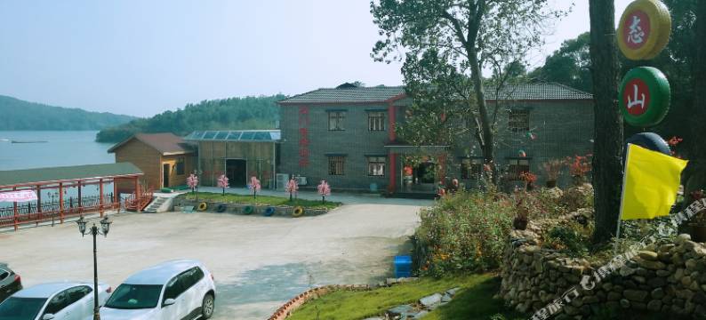 钟祥石门生态山庄图片