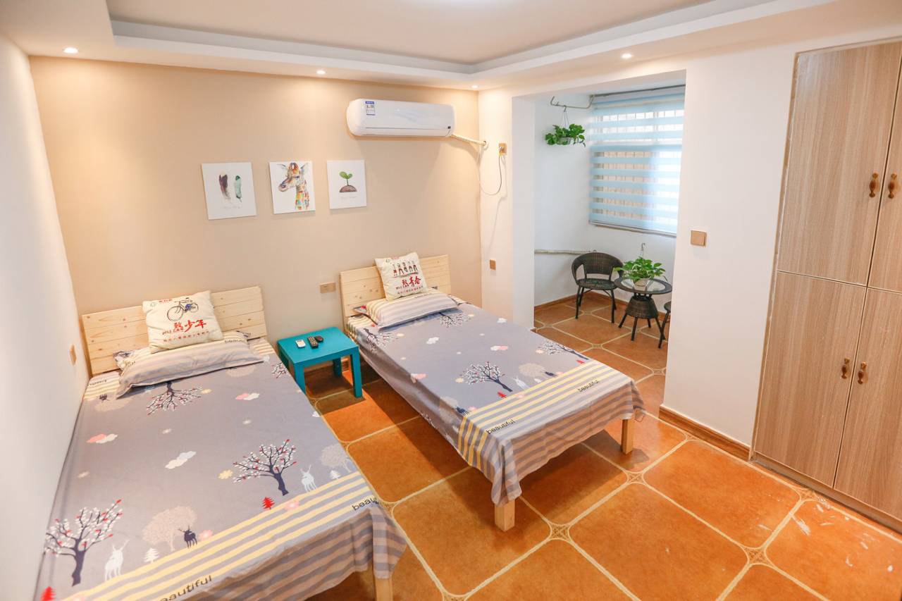 开封蚂蚁窝窝普通公寓