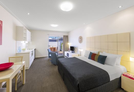 Nesuto GeraldtonHotel Overview