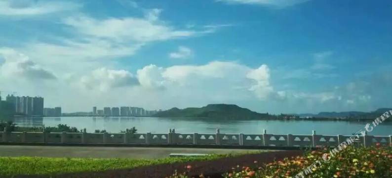 四海友家度假公寓(防城港CBD商务公寓店)图片