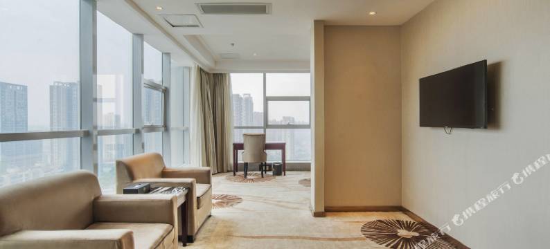 长沙中邦顺瑞豪廷大酒店(劳动中路赤岗岭地铁站店)图片