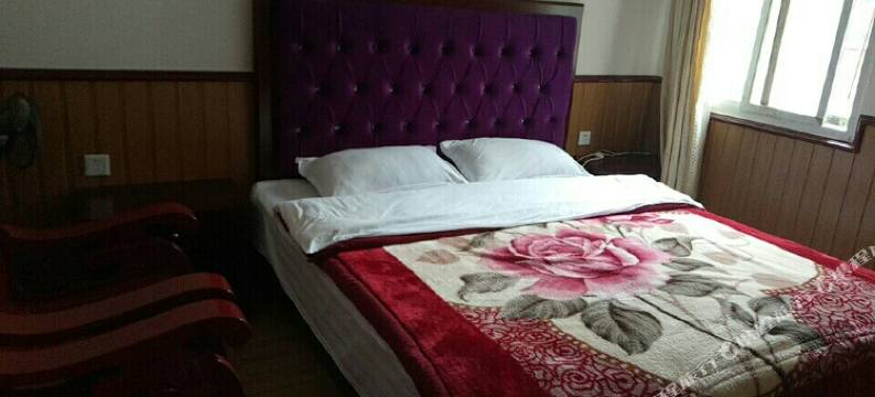 青城山大哥楠林园图片