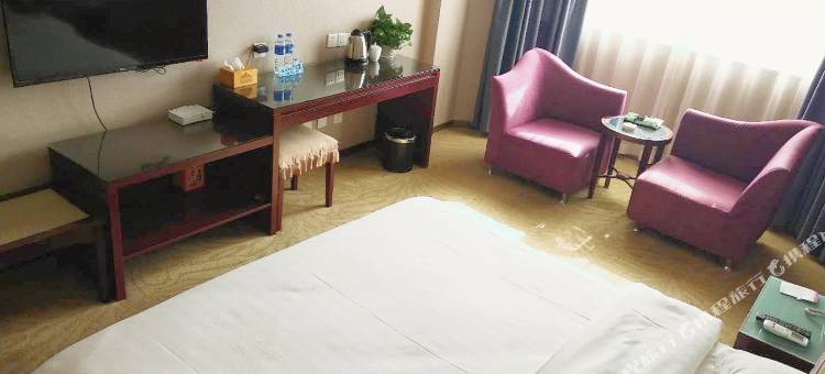 中州商务酒店(洛阳牡丹公园上海市场地铁站店)图片