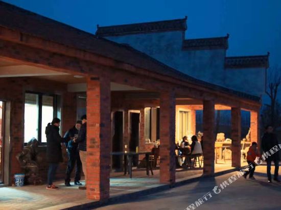 龙泉庄园民宿(滁州荣誉村店)