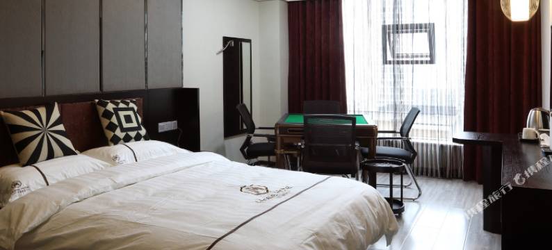 重庆候暮酒店图片