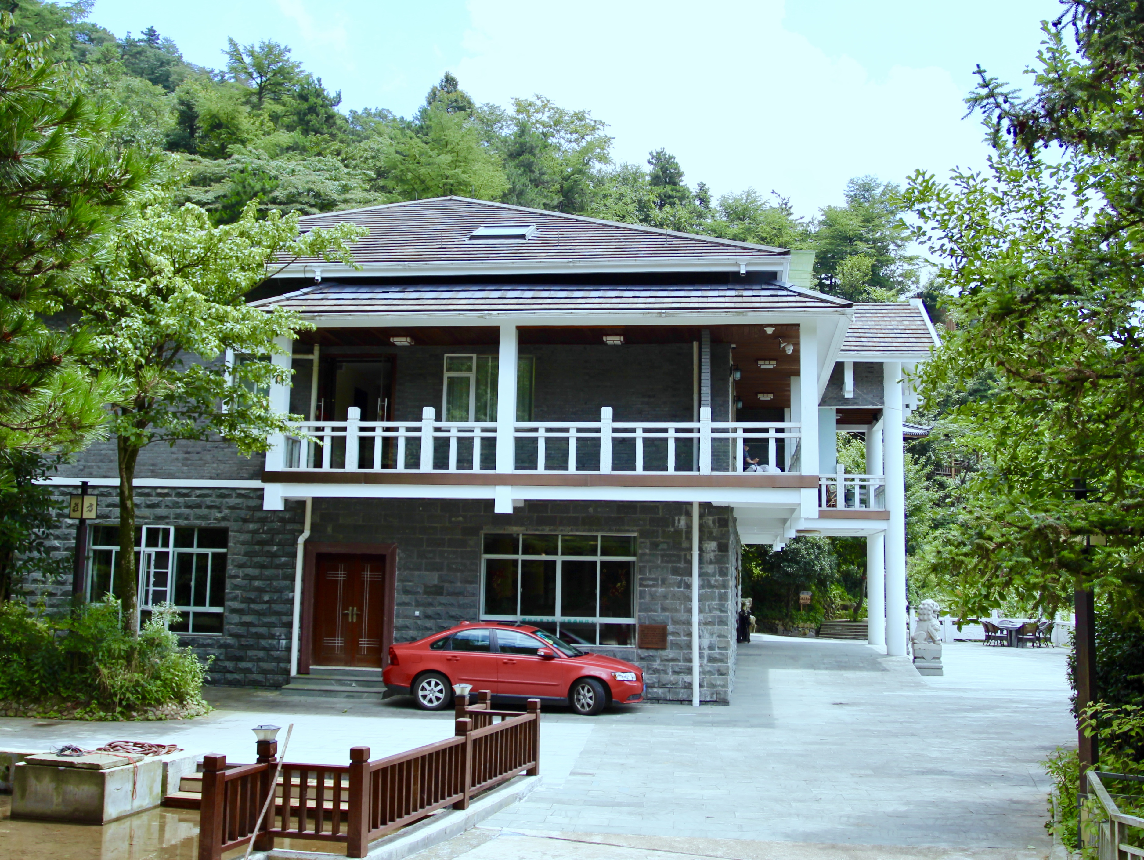 Fangzhuang Hot Spring Mountain Resort Over view