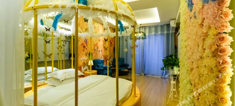 云霞酒店(银川大阅城店)图片