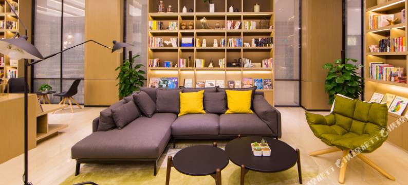 济南千佛山英雄山路亚朵酒店图片