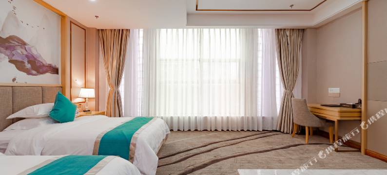 蓝郡铂瑞酒店(成都龙泉驿家乐福店)图片