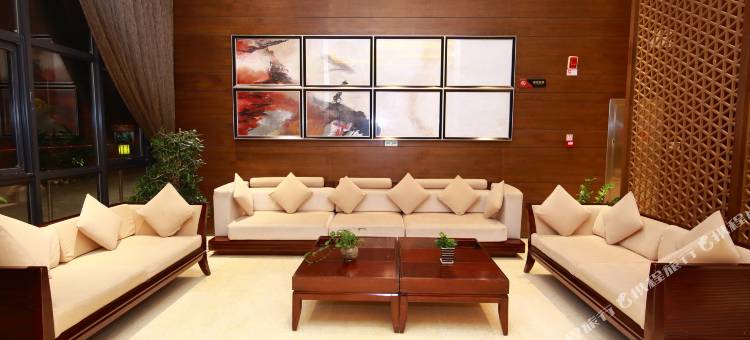 艳阳天新荆楚酒店(黄冈遗爱湖东坡外滩店)图片