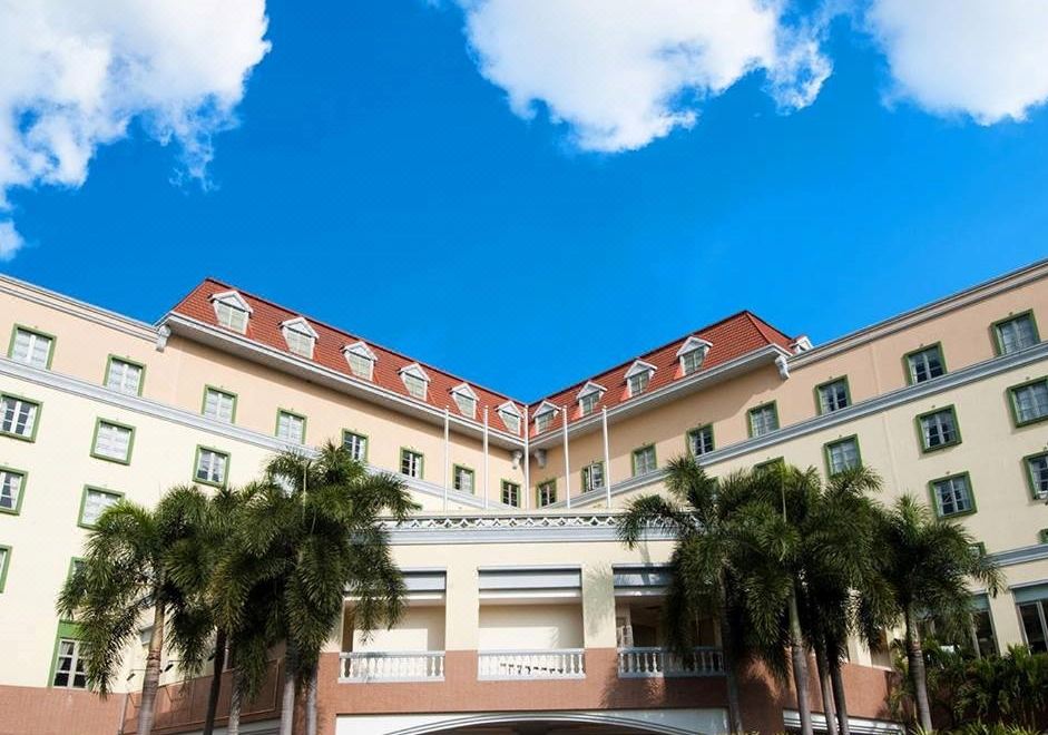 剑湖山渡假大饭店外景图