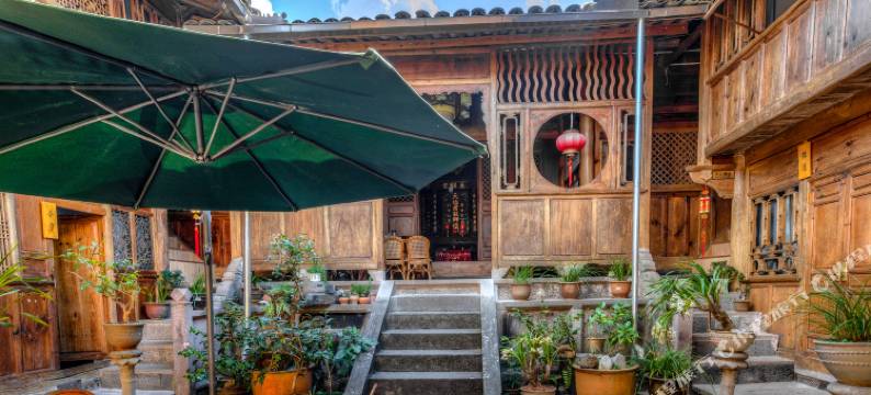 腾冲花大门古民宿图片