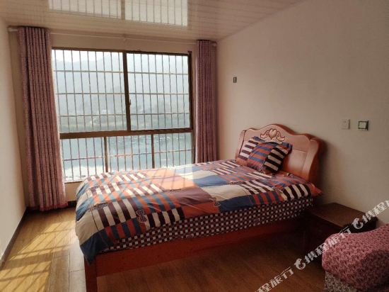 保靖贾云芝民宿