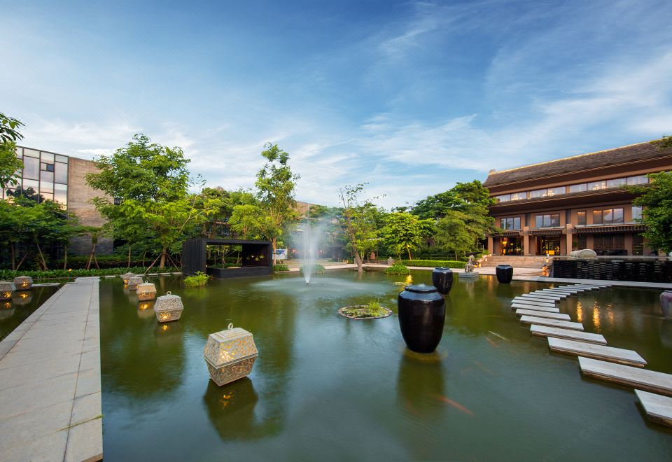 海口鸿洲埃德瑞御景楼外景图