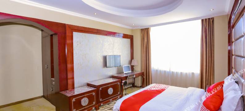 玉湖大厦(格尔木八一路地下商业街昆仑公园店)图片