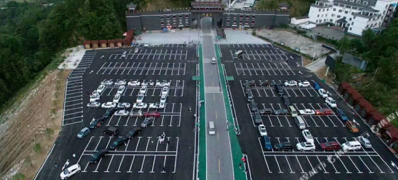 罗田君怡南山酒店图片