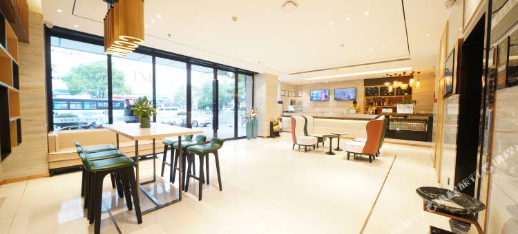 朗悦酒店(长沙马王堆万家丽广场地铁站店)图片