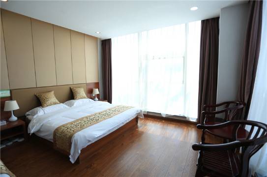 都市118连锁酒店(青岛东岳中路隐珠地铁站店)