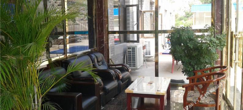 北京石花洞景区颐康山庄图片