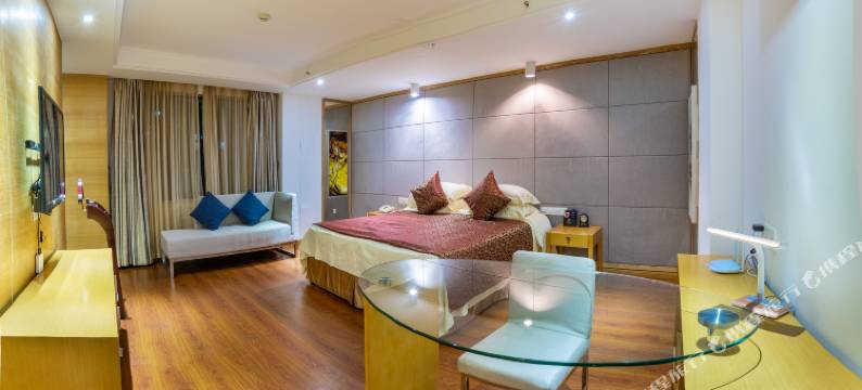 湛江燕岭翠园酒店(东风海鲜市场店)图片