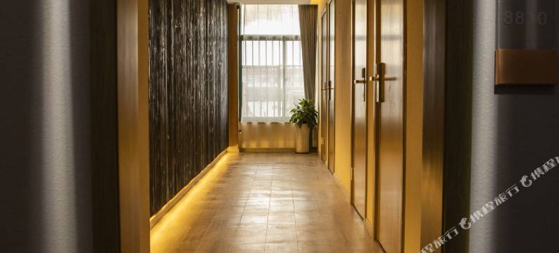 合肥超神电竞酒店(安徽大市场合肥火车站店)图片