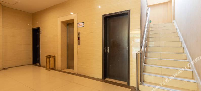 阳光假日酒店(西昌旅游集散中心店)图片