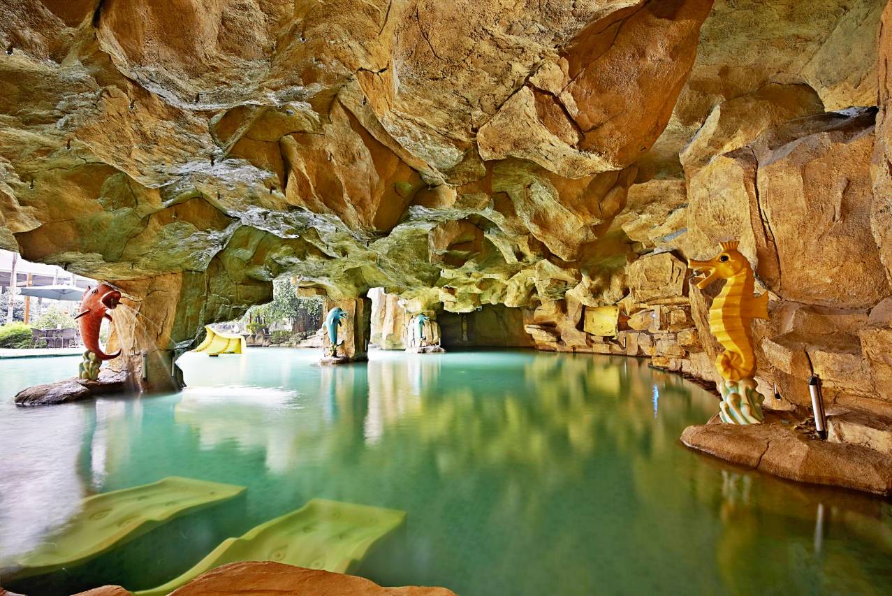 朗丽兹酒店(重庆南滨路圣地温泉店)图片