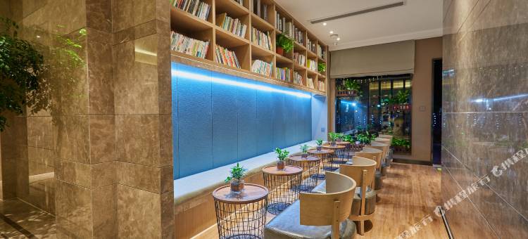 义乌市铂曼精品酒店(爱情海购物中心店)图片