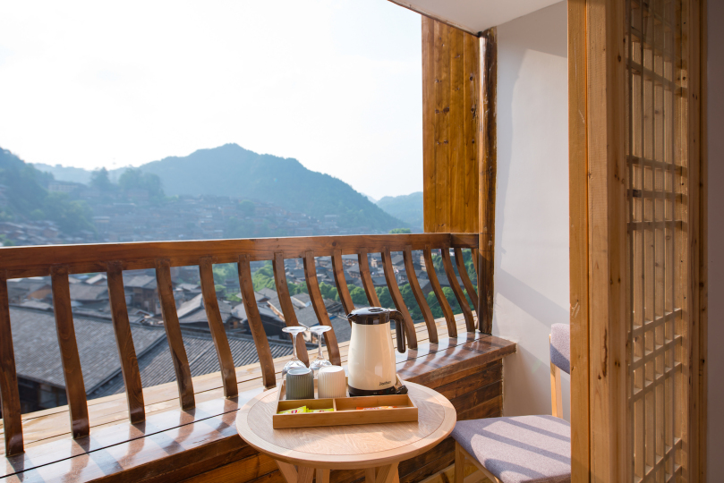 Xijiang Xianxin·Banshan Xingsu Light Luxury Panorama Hotel Over view