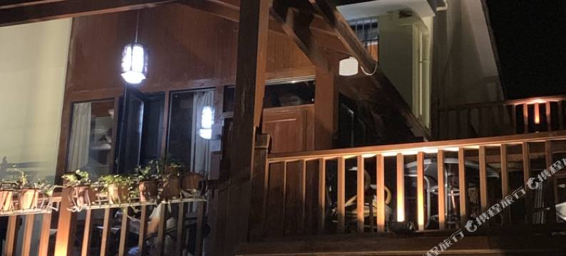 衡山半山腰郡玉山庄图片