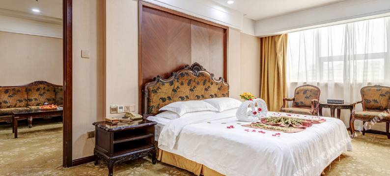 明珠云抱酒店(济南站南广场店)图片