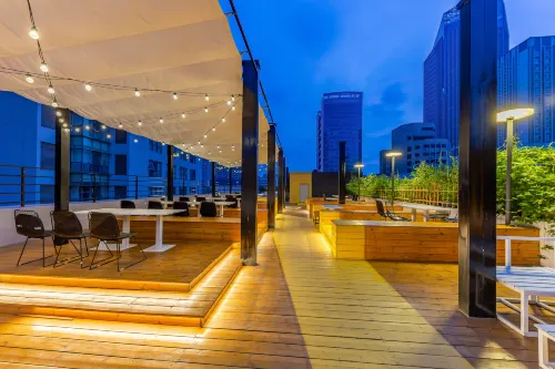 Guoshi Hotel (Dalian Donggang Business District Harbour Plaza Subway Station) - Wifi