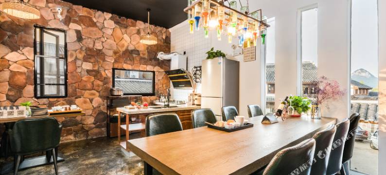 贵阳枫阅隐寓民宿(青岩古镇店)图片