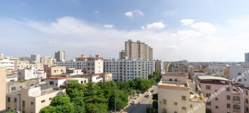 兴业大厦(吴川市第一中学店)图片