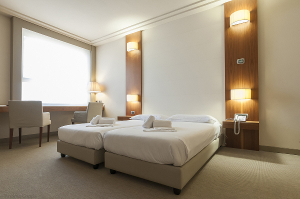 Hotel BarrageHotel Overview