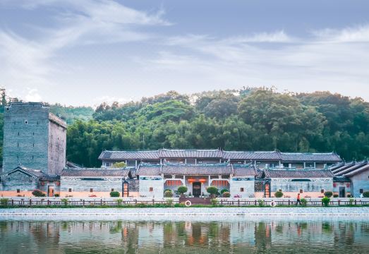 Deng Stone House Pastoral Resort Over view