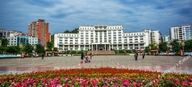 鸿源酒店(南江朝阳广场店)图片