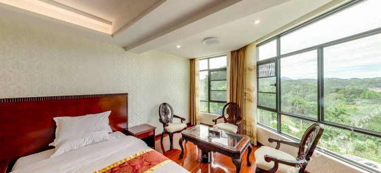 五指石红豆山庄图片