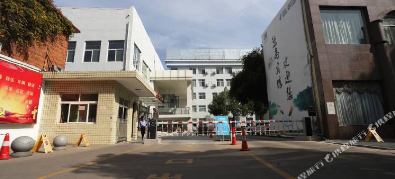 信阳建设路宾馆(小南门美食街店)图片