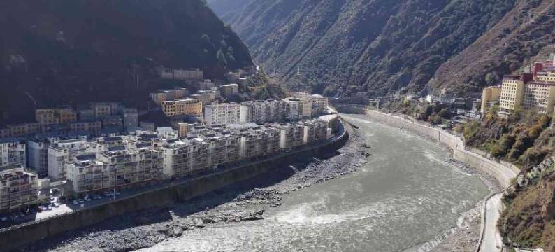 雅江雅尚商务宾馆图片