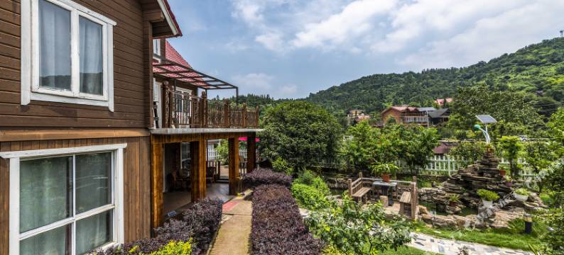 南京甘泉湖木屋7号伴山•隐墅度假别墅图片