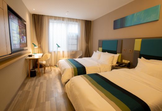 Homeinn Selected Hotel (Chuzhou Mingguang Mingzhu Avenue Zhengyuan Plaza) Hotel Overview