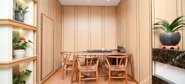 睿亚酒店(枫园地铁站店)图片